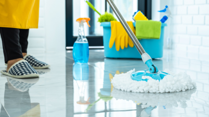 Detergente ecológico para restaurar el brillo de tus suelos (receta para el rendimiento)