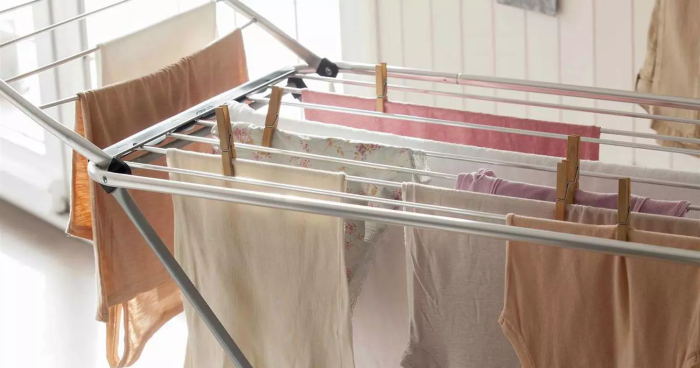 El truco del que nunca has oído hablar para tender la ropa en apartamentos pequeños