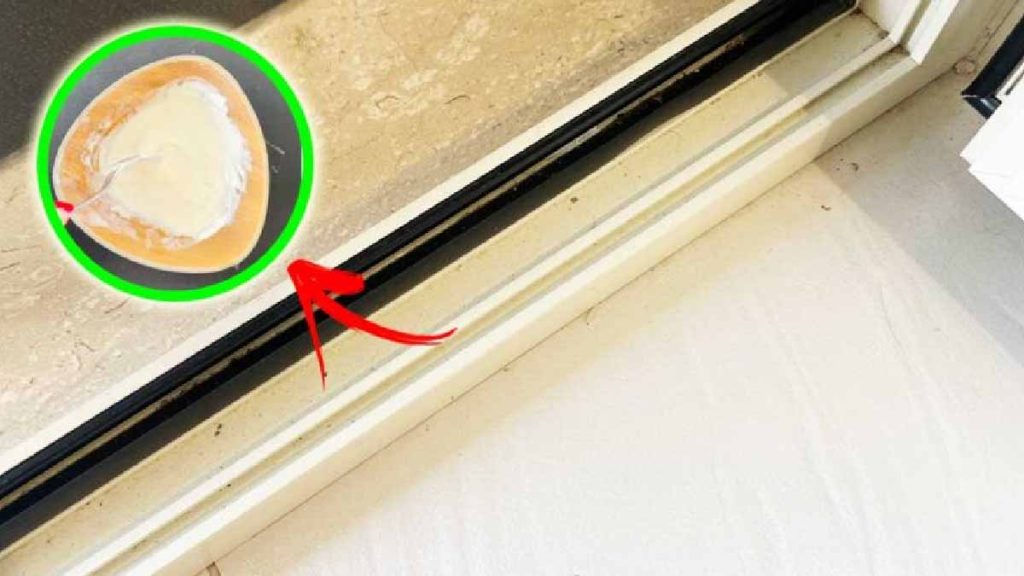 Elimina fácil y rápidamente la suciedad entre las rendijas de los marcos de las ventanas