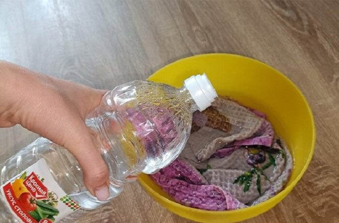 Por qué verter vinagre sobre las toallas: 7 consejos domésticos que te harán entender que todo lo ingenioso es simple