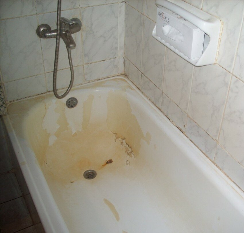 Cómo limpiar un baño para eliminar sarro y manchas: métodos probados durante años