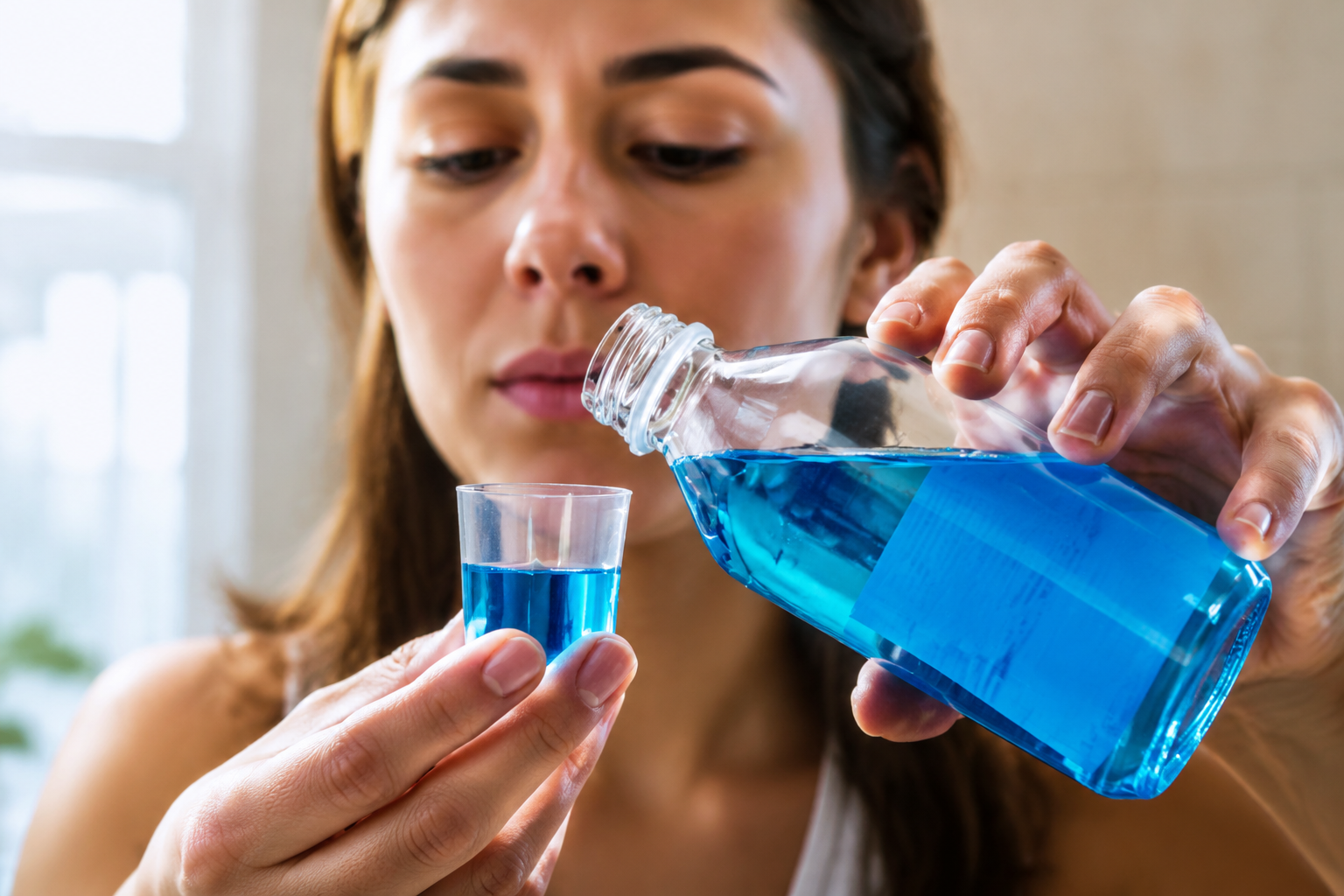 Enjuague bucal: 6 formas sorprendentes de usarlo