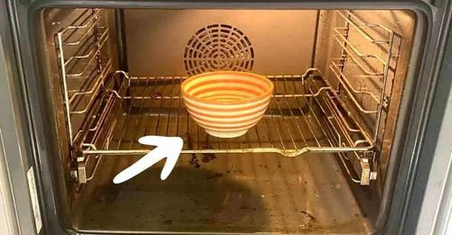 El consejo genial para eliminar la suciedad incrustada del horno