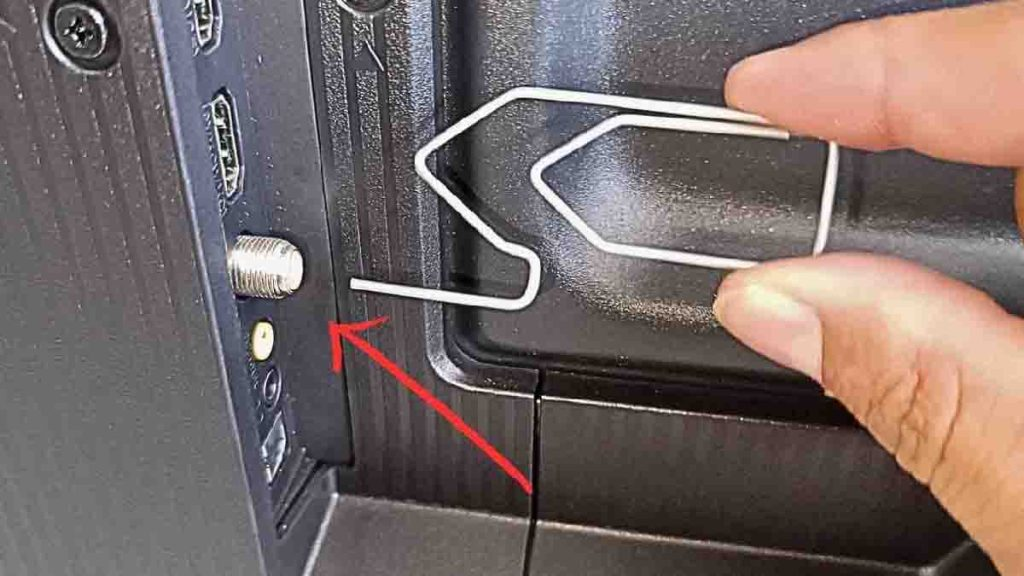Hack del día: ¿cómo acceder a todos los canales de TV con un clip?