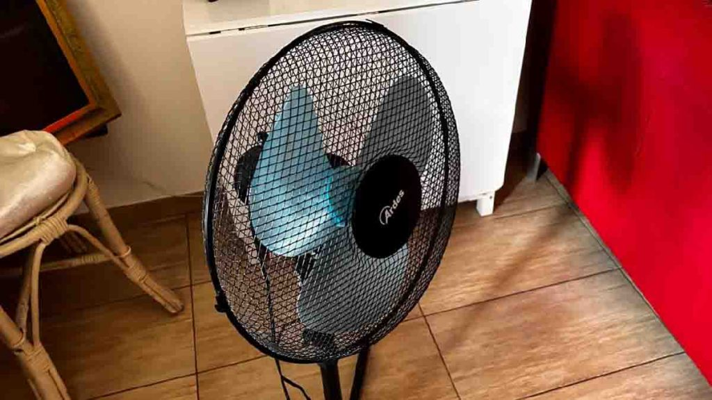 La posición secreta del ventilador para refrescar adecuadamente los ambientes de la casa