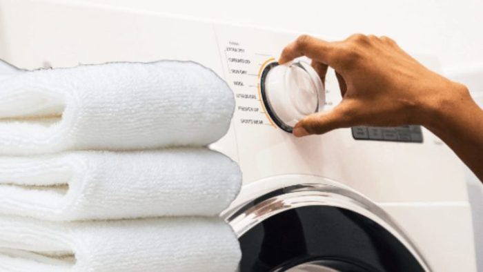 Lavadora, toallas llenas de gérmenes y bacterias: este modo los elimina todos