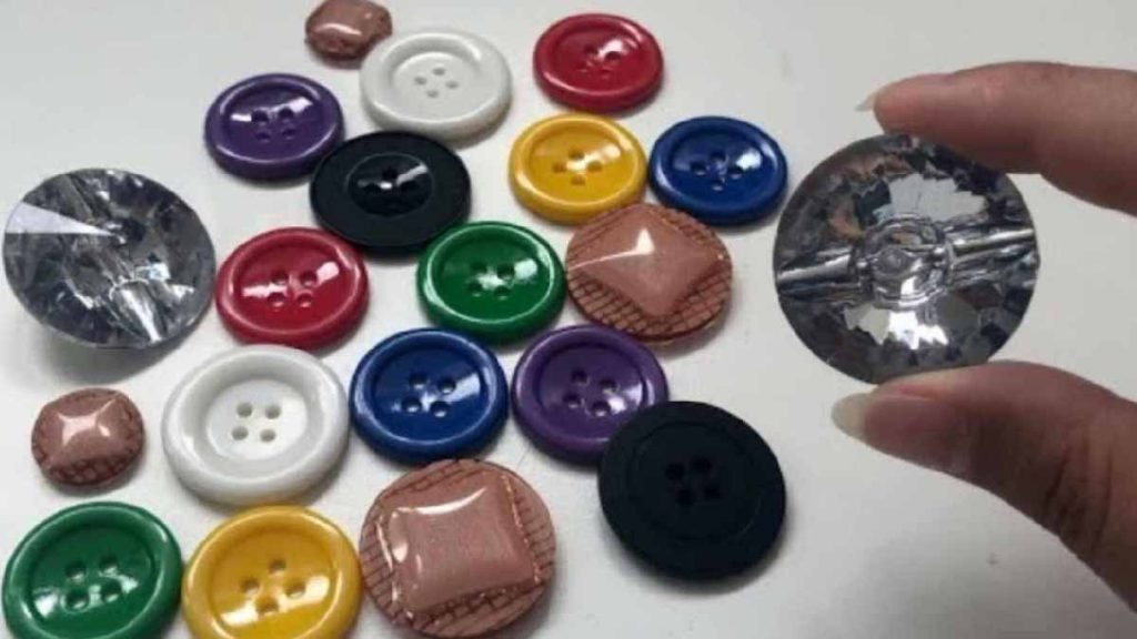 Nunca tires los botones viejos, guárdalos en un pequeño cofre