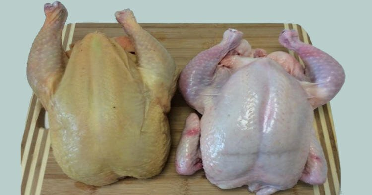 Comparto métodos sencillos para eliminar contaminantes y antibióticos del pollo comprado en la tienda.