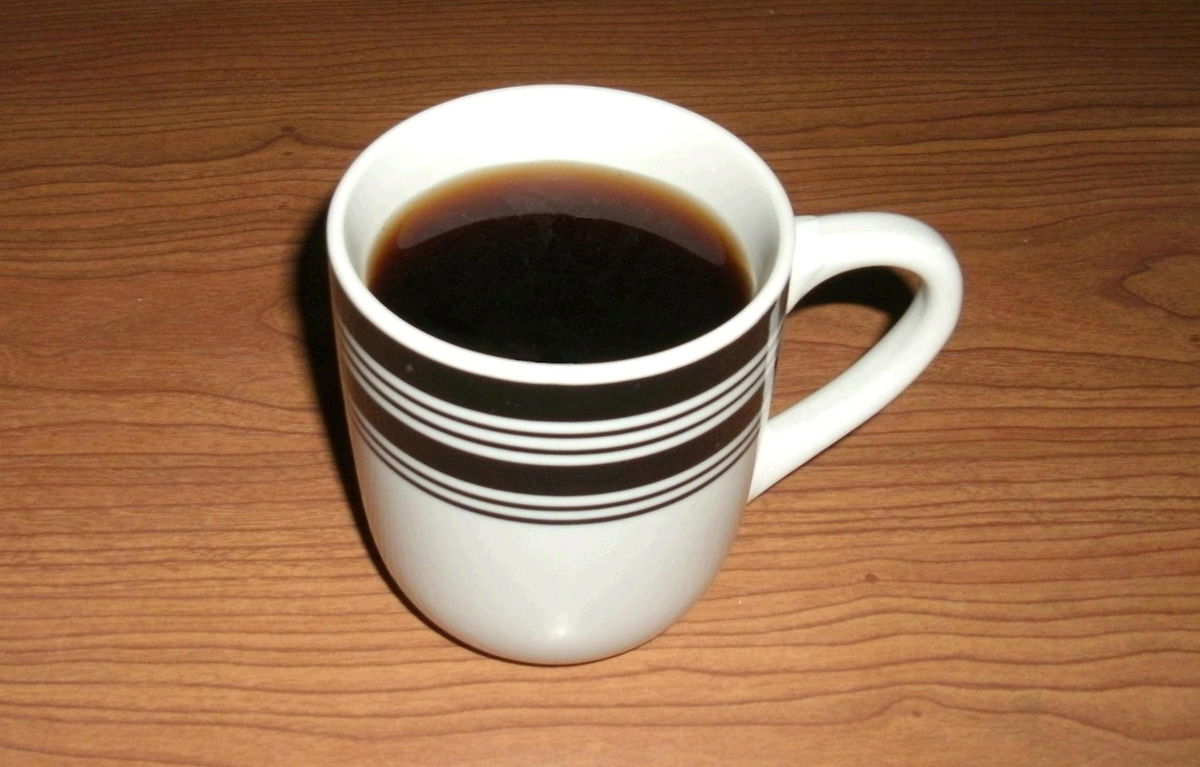 Convencí a mi esposo de no preparar café con agua hirviendo: 6 errores comunes que cometen los amantes del café instantáneo