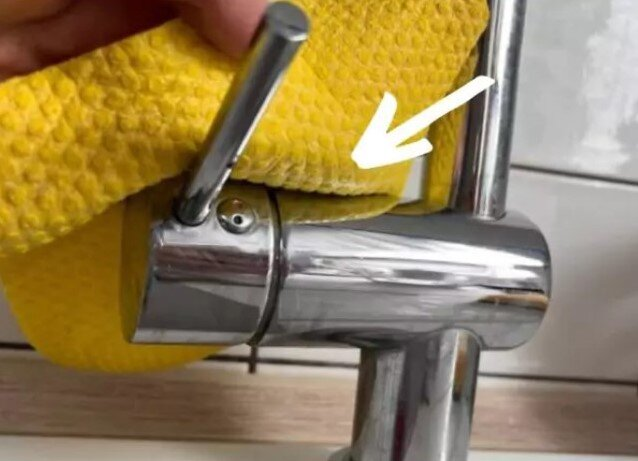 Le contaré cómo pulir un grifo para que no se acumule sarro por mucho tiempo.