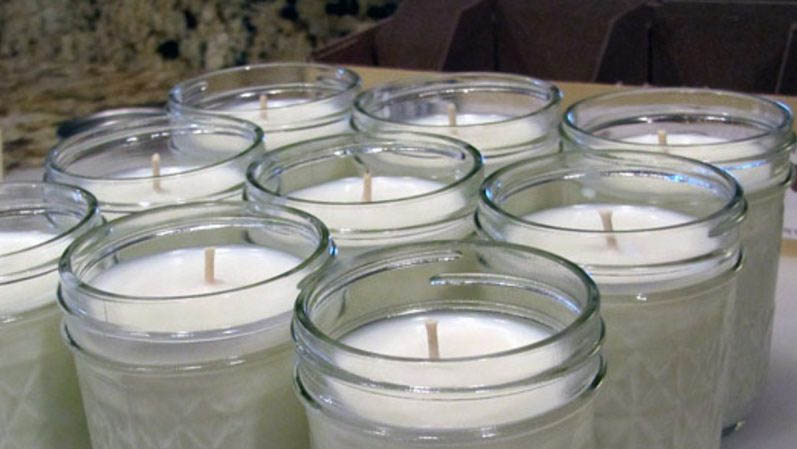 Así se hacen velas que pueden brillar durante 50 horas