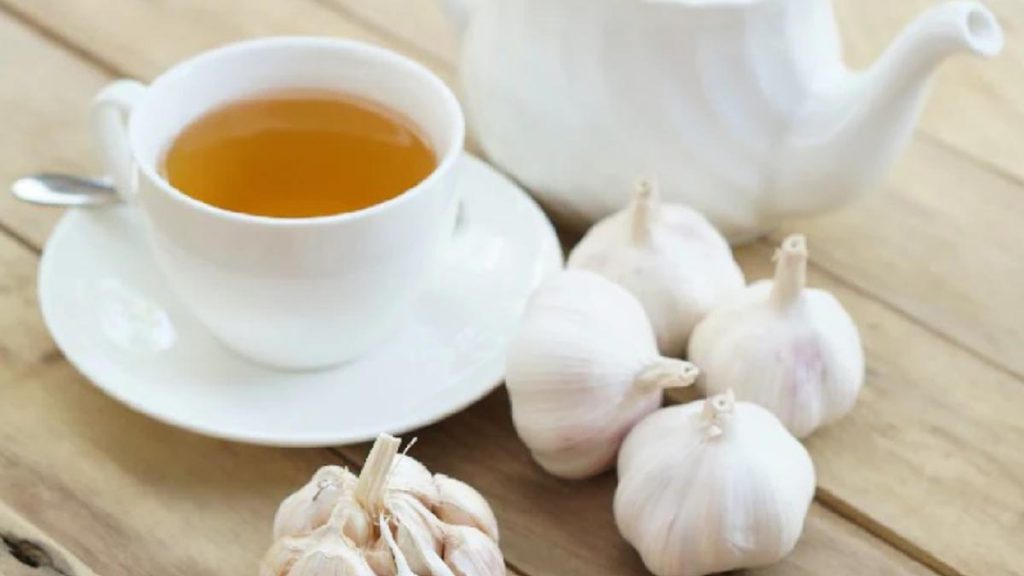 Té de ajo: ¿es bueno para la salud o no? Descubre la última tendencia “saludable”.
