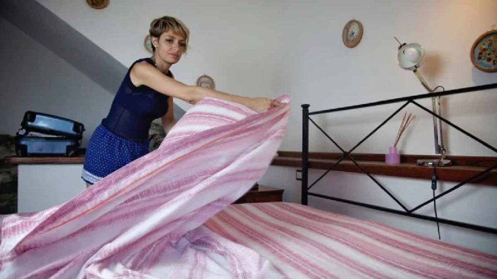 Un microbiólogo te dice con qué frecuencia deberías cambiar idealmente la ropa de cama: ¡no pierdas este consejo!