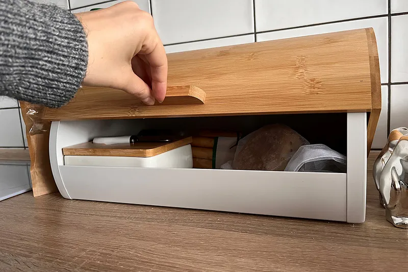 No es una galleta, sino una baguette: pon 2-3 unidades en el contenedor de pan y el pan se conservará hasta 2 semanas