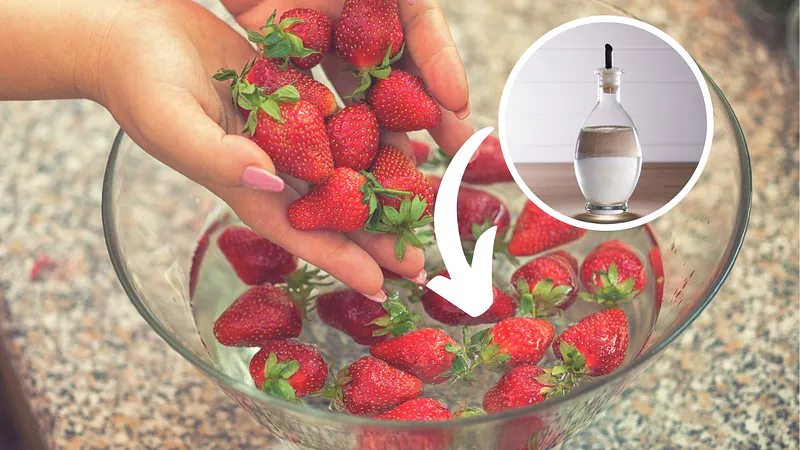 Siempre añado 2 ingredientes y mis fresas al agua. La mejor manera de eliminar por completo los pesticidas